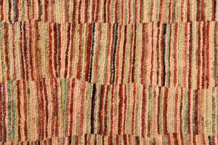 Detail image of 4' x 5' 5 Hand Knotted Modern Ziegler Rug