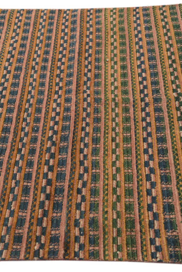 Detail image of 4' 6 x 6' 7 Hand Knotted Modern Ziegler Rug