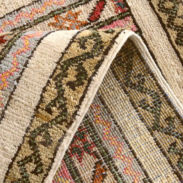 Detail image of 2' x 2' 11 Hand Knotted Modern Ziegler Rug