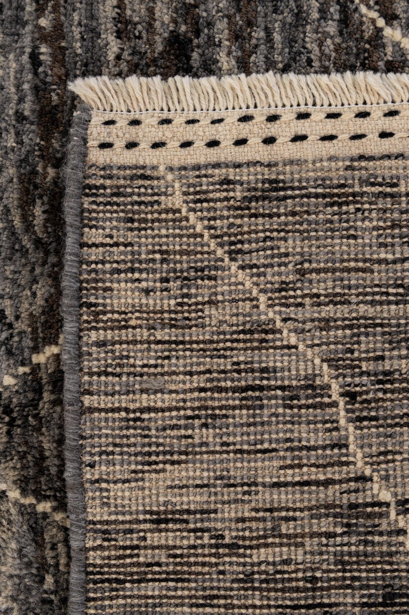4' 11 x 6' 10 Hand Knotted Moroccan Wool Rug