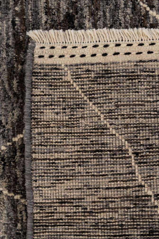 4' 11 x 6' 10 Hand Knotted Moroccan Wool Rug