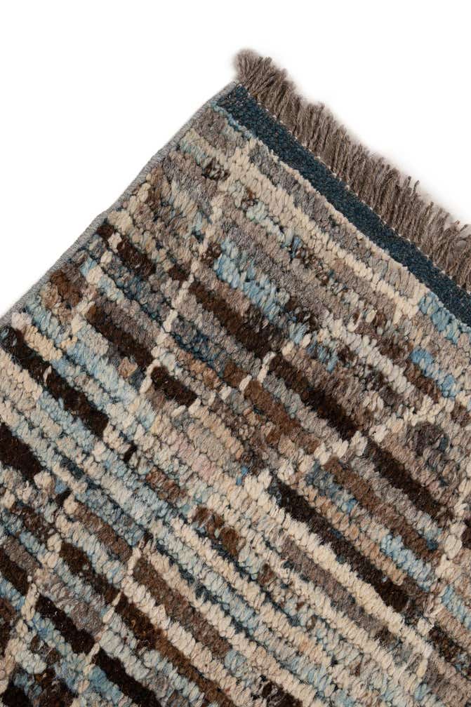5' 6 x 8' Hand Knotted Moroccan Wool Rug