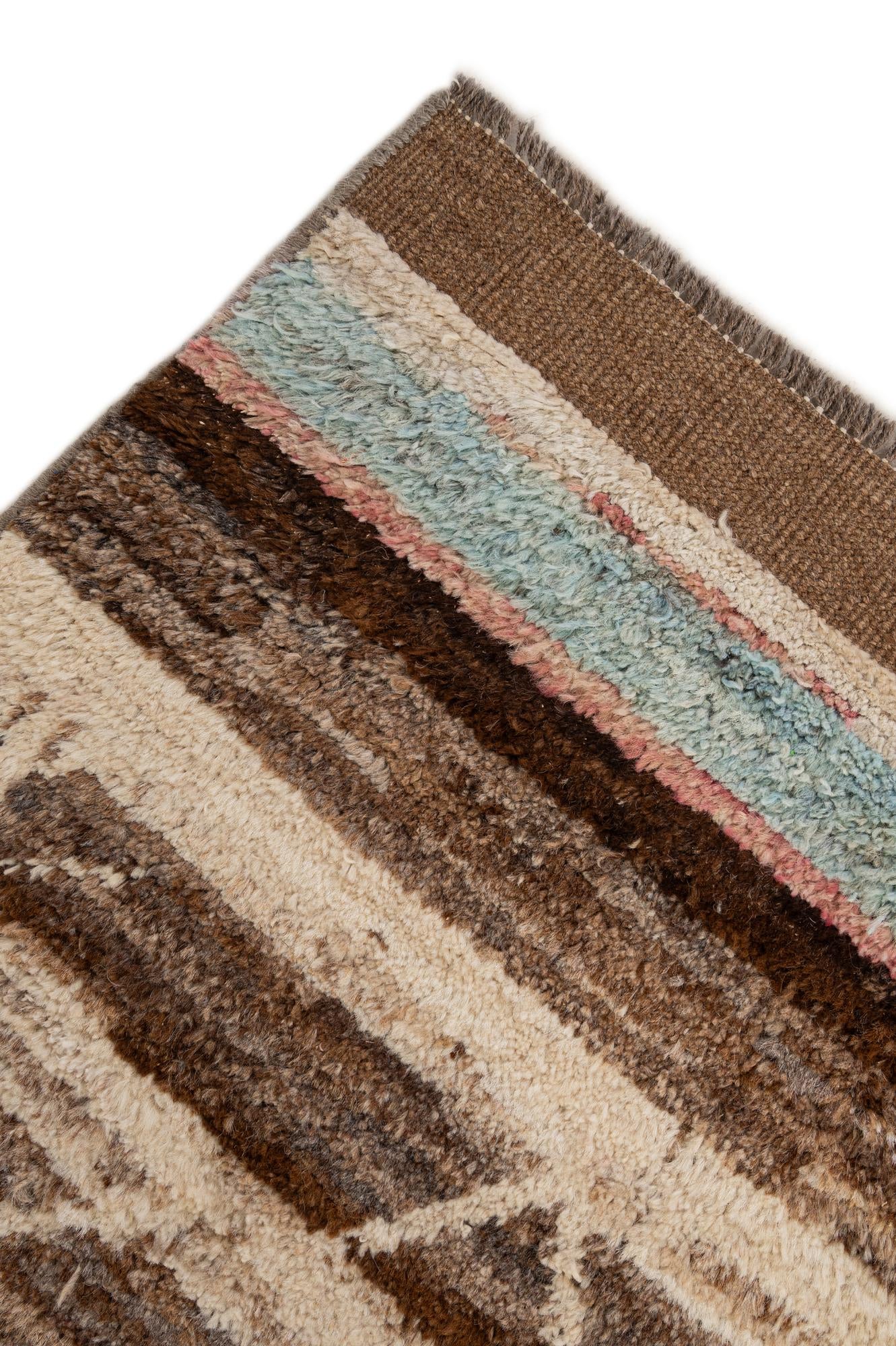 5' 5 x 8' Hand Knotted Moroccan Wool Rug