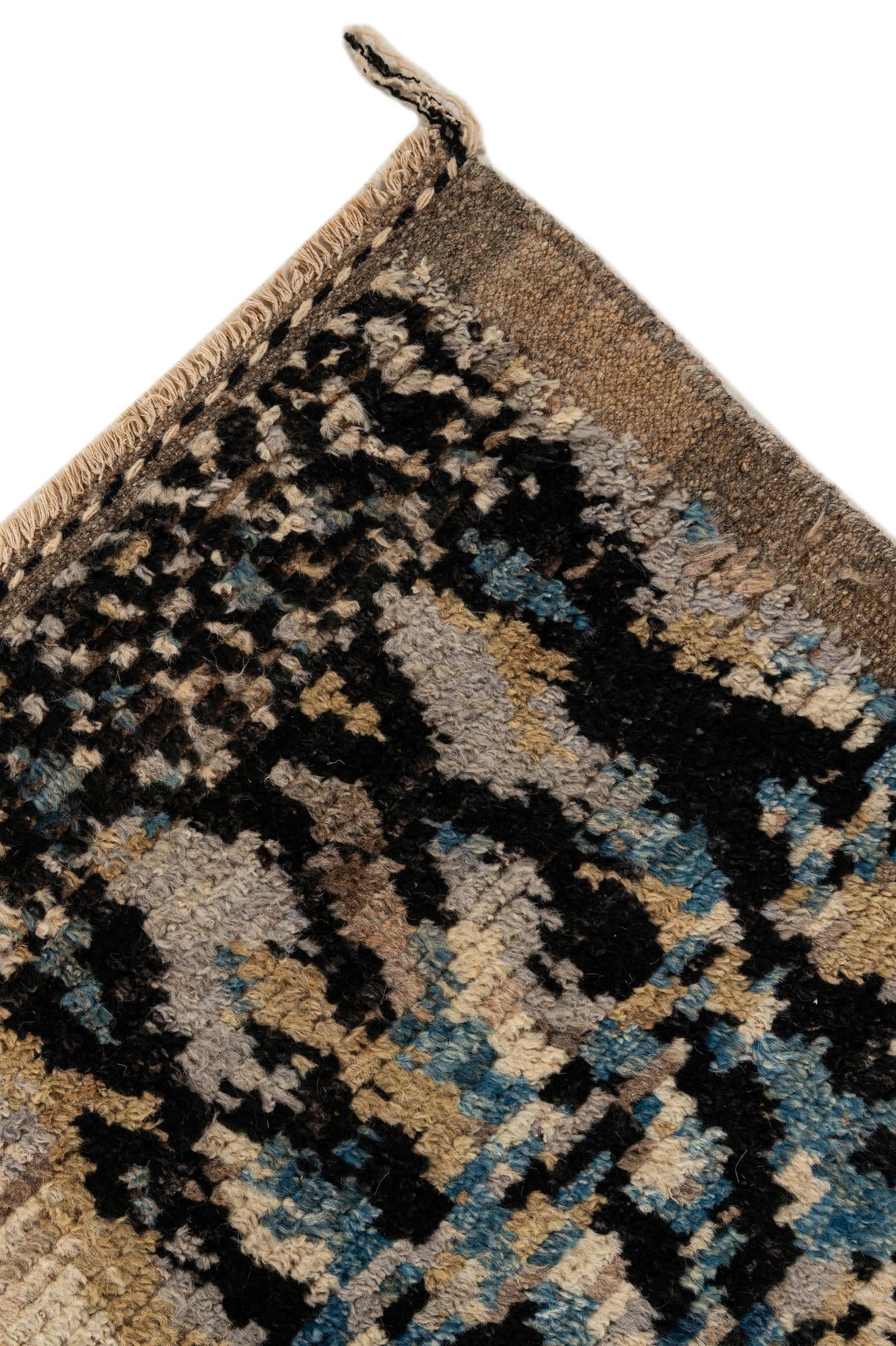 5' 11 x 7' 11 Hand Knotted Moroccan Wool Rug