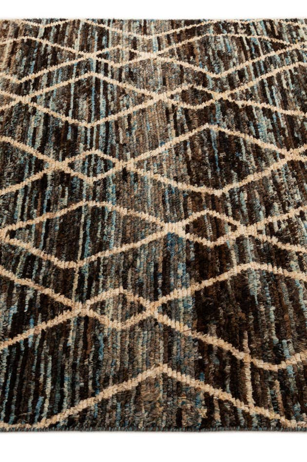 Detail image of 5' 9 x 7' 10 Hand Knotted Moroccan Wool Rug