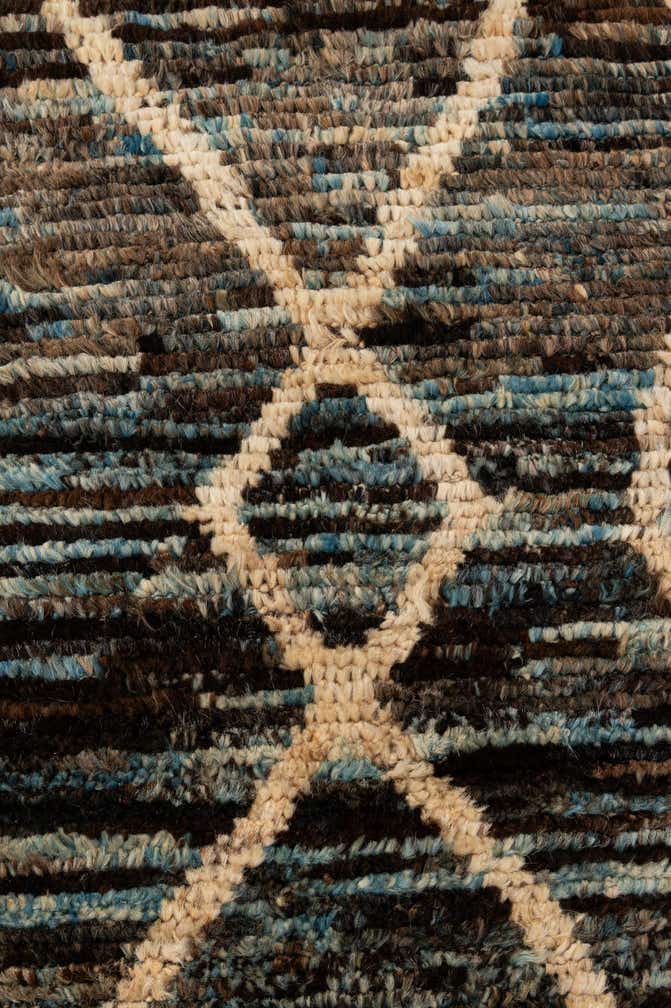 5' 9 x 7' 10 Hand Knotted Moroccan Wool Rug