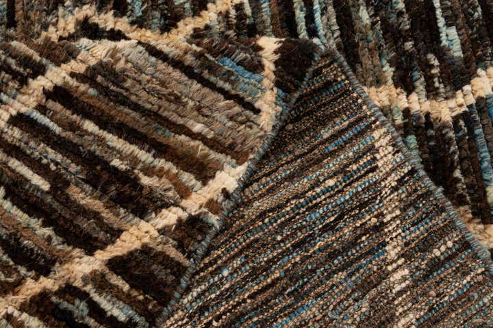 5' 9 x 7' 10 Hand Knotted Moroccan Wool Rug