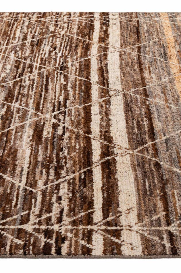 Detail image of 6' 6 x 9' 6 Hand Knotted Moroccan Wool Rug