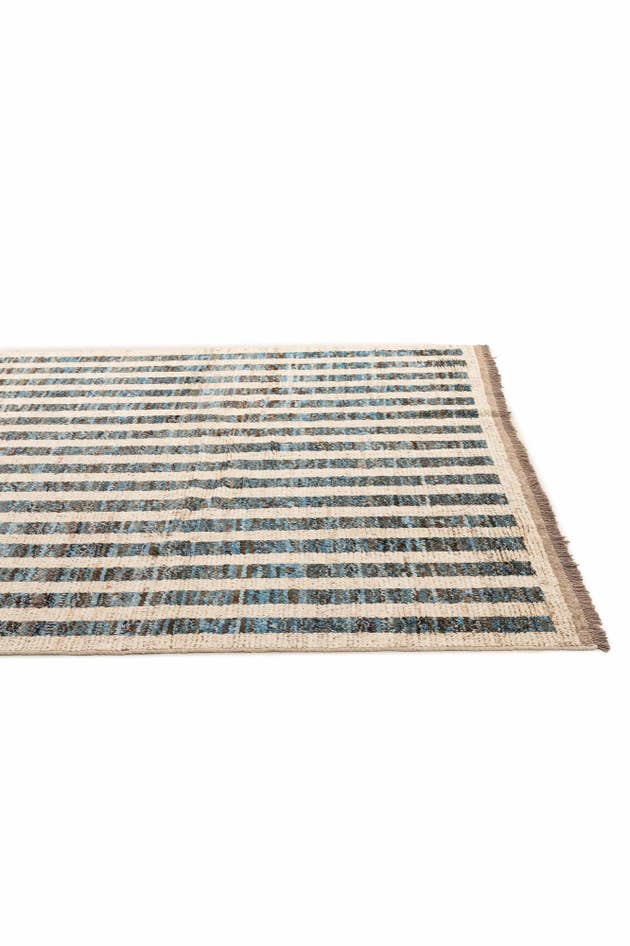 Detail image of 6' 10 x 9' 10 Hand Knotted Moroccan Wool Rug