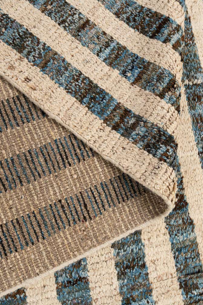 6' 10 x 9' 10 Hand Knotted Moroccan Wool Rug