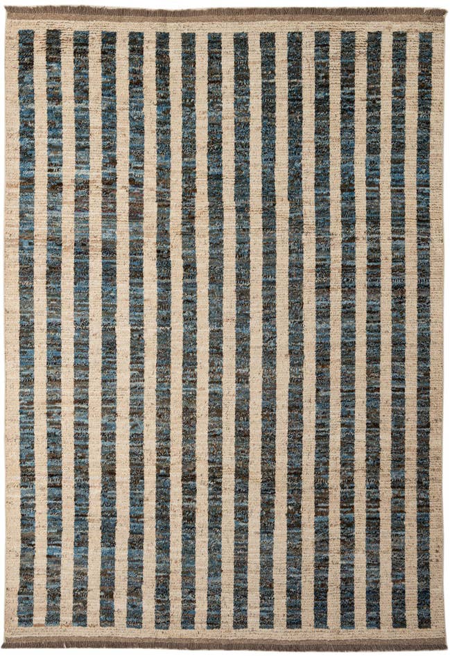 Detail image of 6' 10 x 9' 10 Hand Knotted Moroccan Wool Rug
