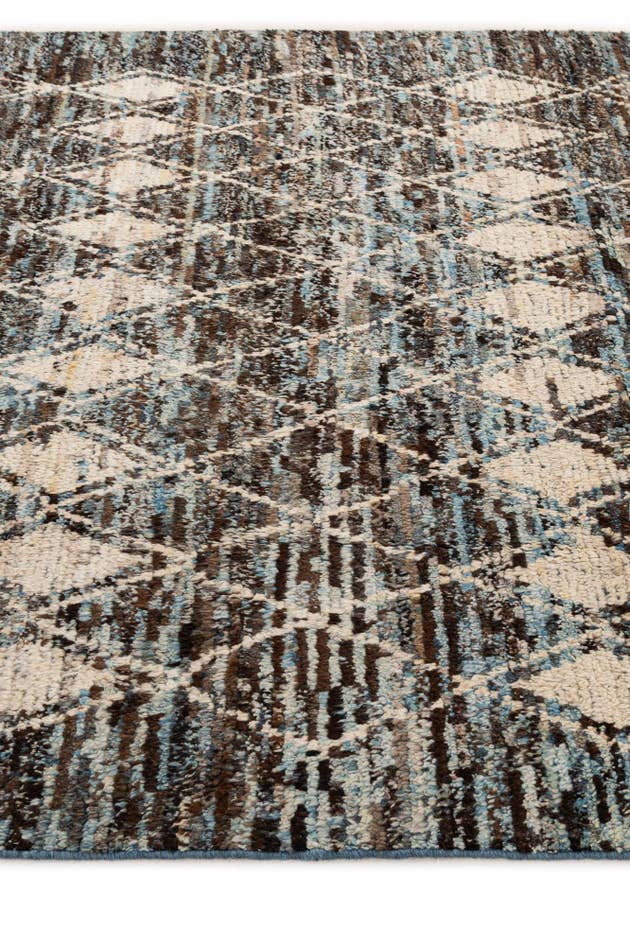 Detail image of 6' 8 x 9' 5 Hand Knotted Moroccan Wool Rug