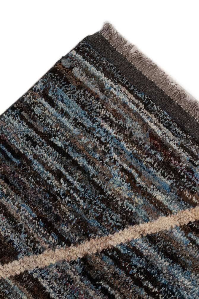 6' 11 x 9' 7 Hand Knotted Moroccan Wool Rug