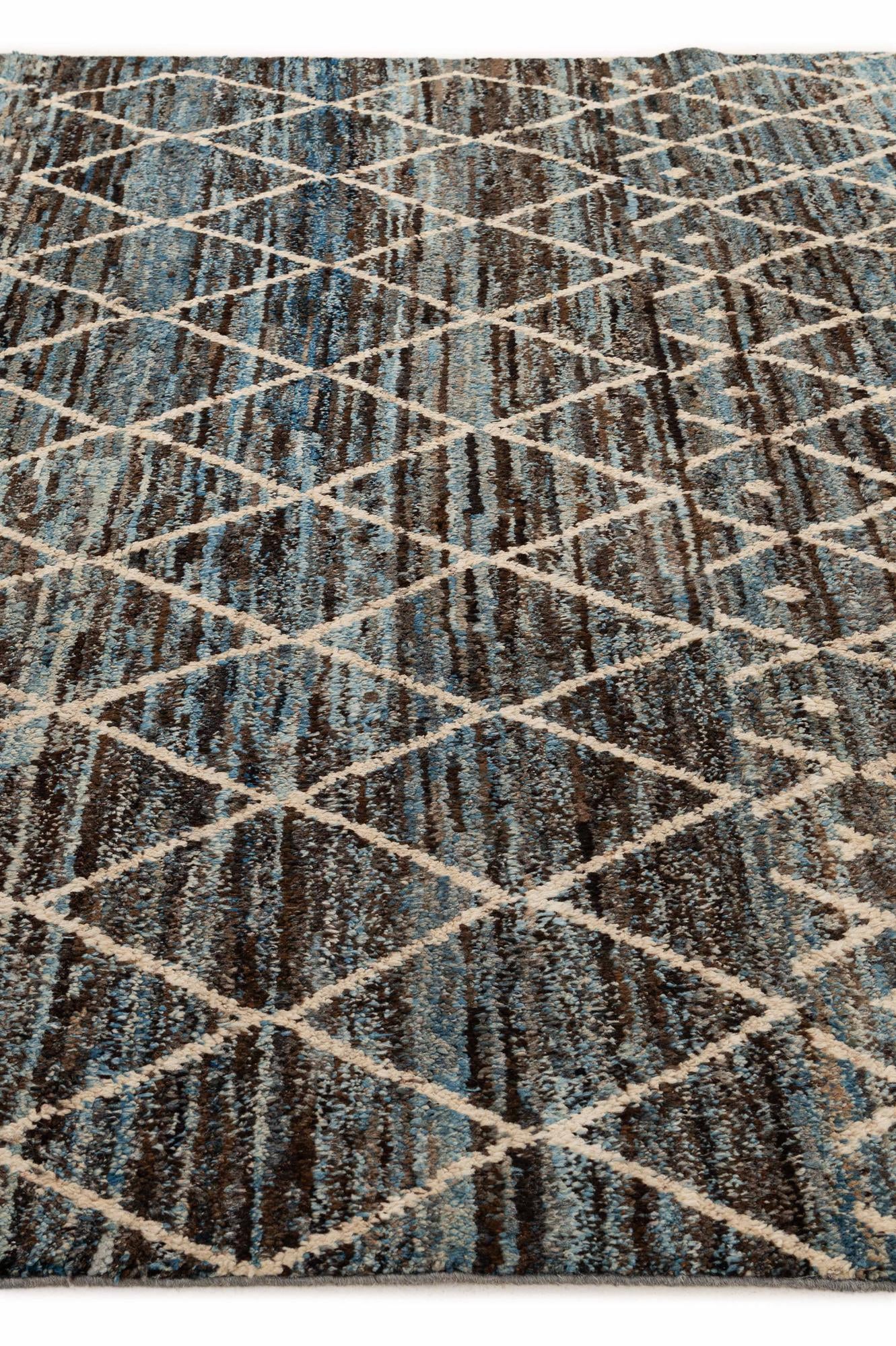 8' 1 x 9' 5 Hand Knotted Moroccan Wool Rug