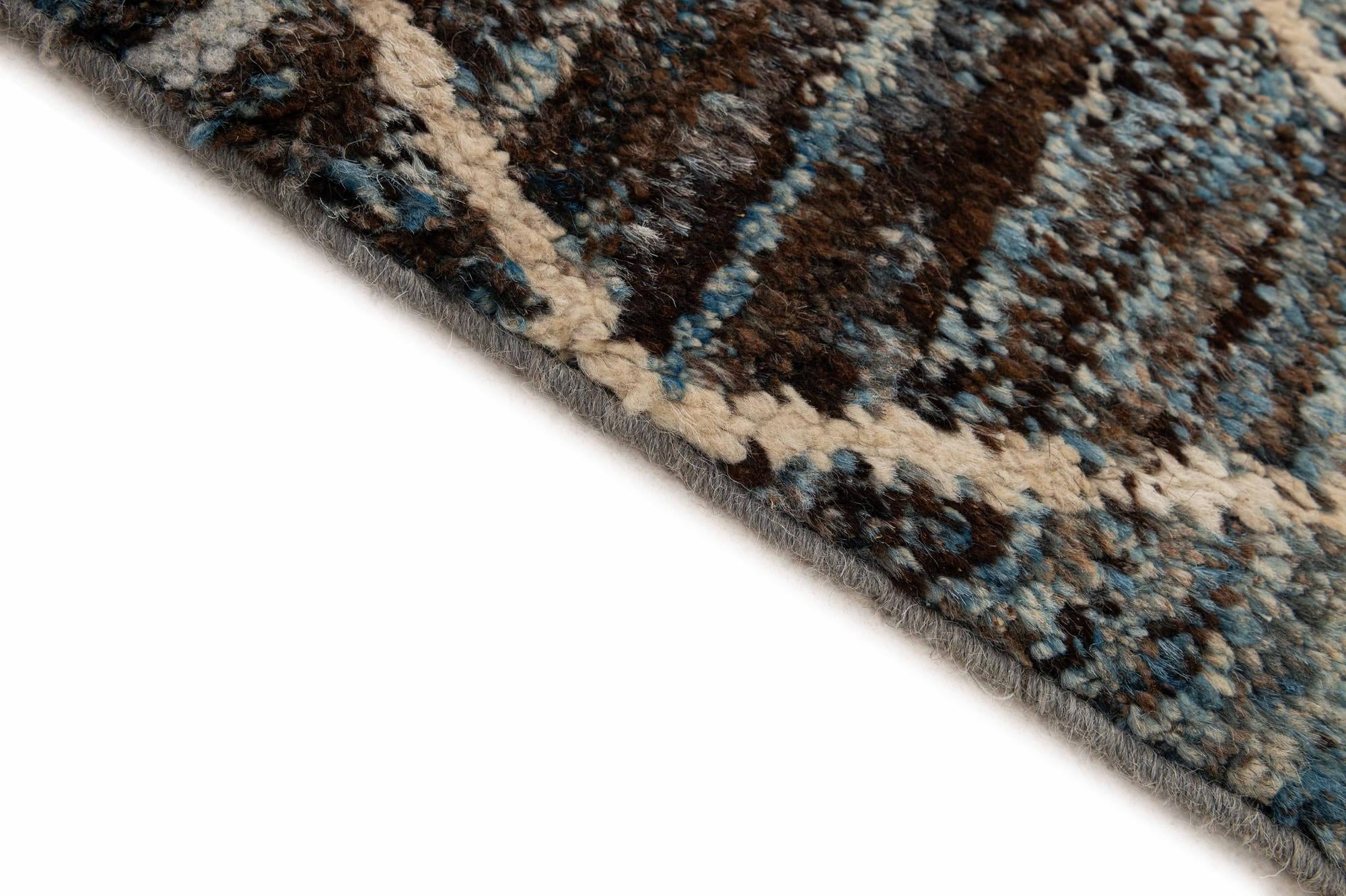 8' 1 x 9' 5 Hand Knotted Moroccan Wool Rug