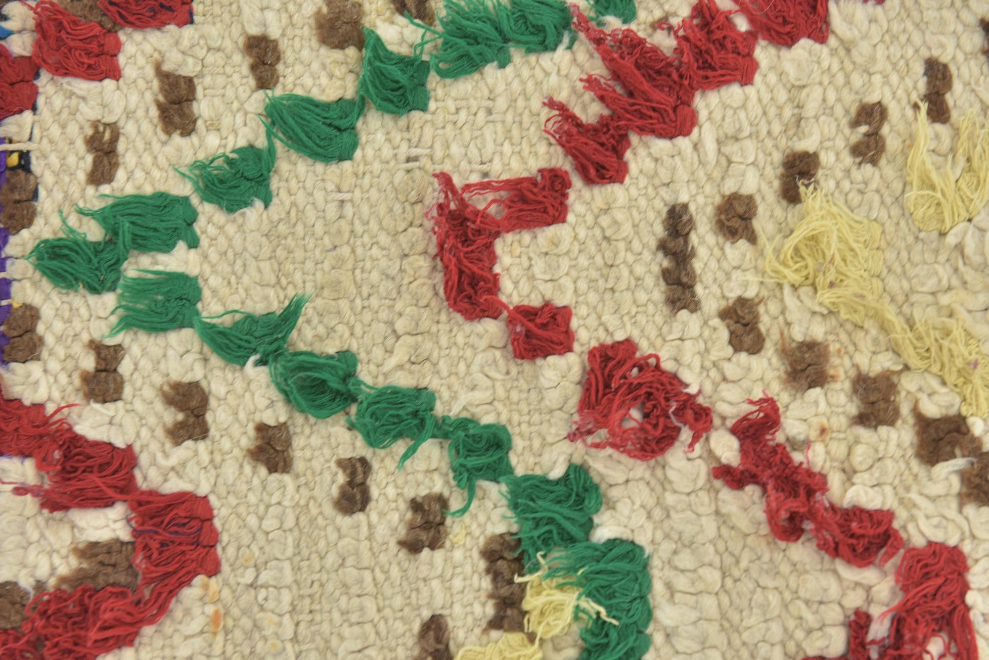 2' 7 x 5' 5 Hand Knotted Moroccan Wool Rug