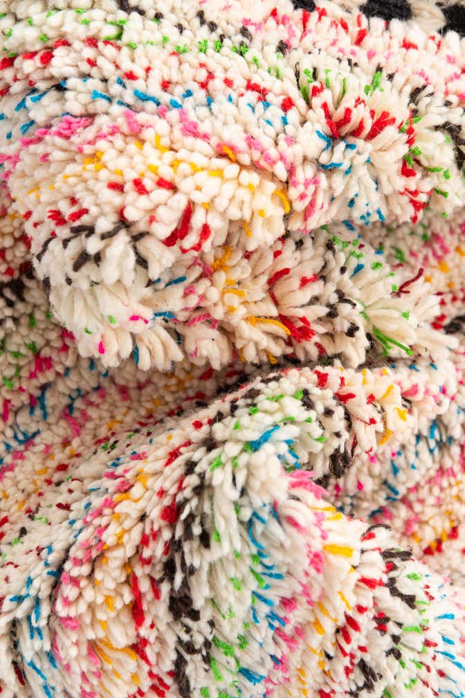 4' 10 x 8' 7 Hand Knotted Moroccan Wool Rug