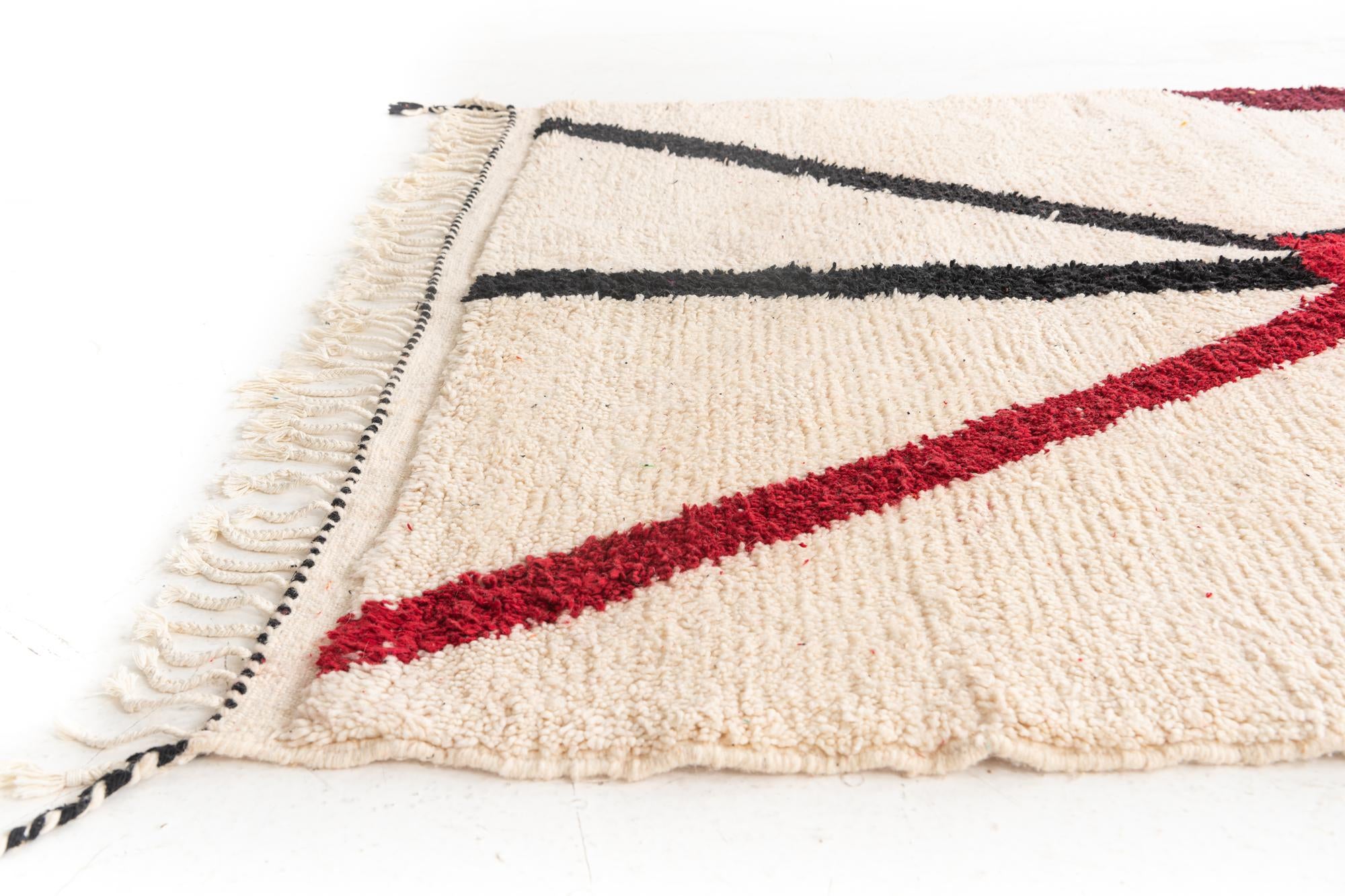 5' x 7' 8 Hand Knotted Moroccan Wool Rug