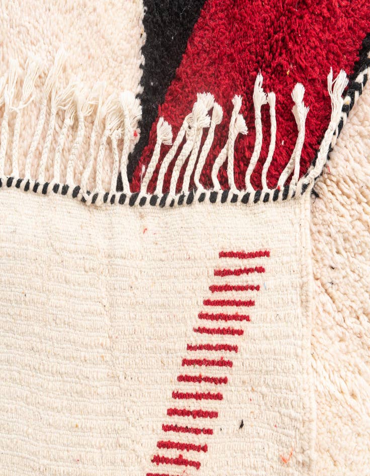 Detail image of 5' x 7' 8  Hand Knotted Moroccan Wool Rug