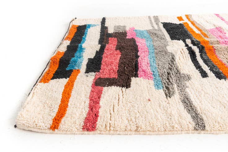 Detail image of 5' x 8' Hand Knotted Moroccan Wool Rug