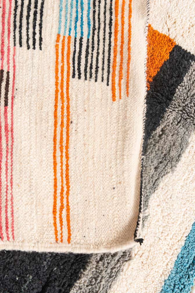 5' x 8' Hand Knotted Moroccan Wool Rug