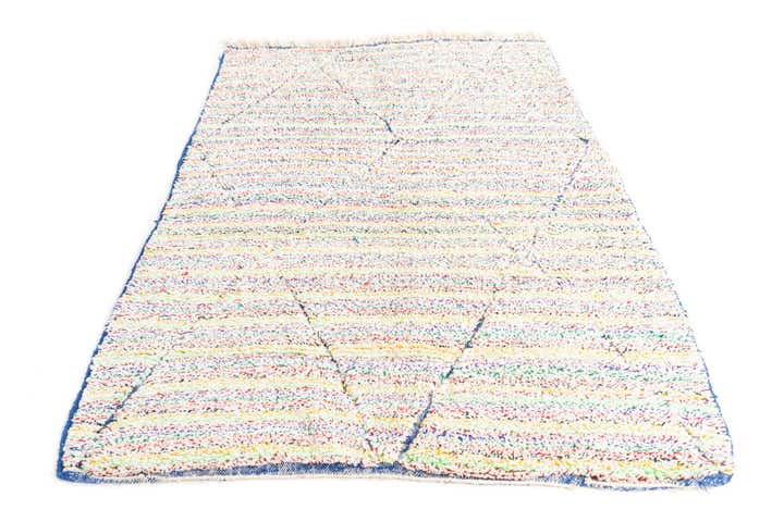 5' 4 x 8' Hand Knotted Moroccan Wool Rug