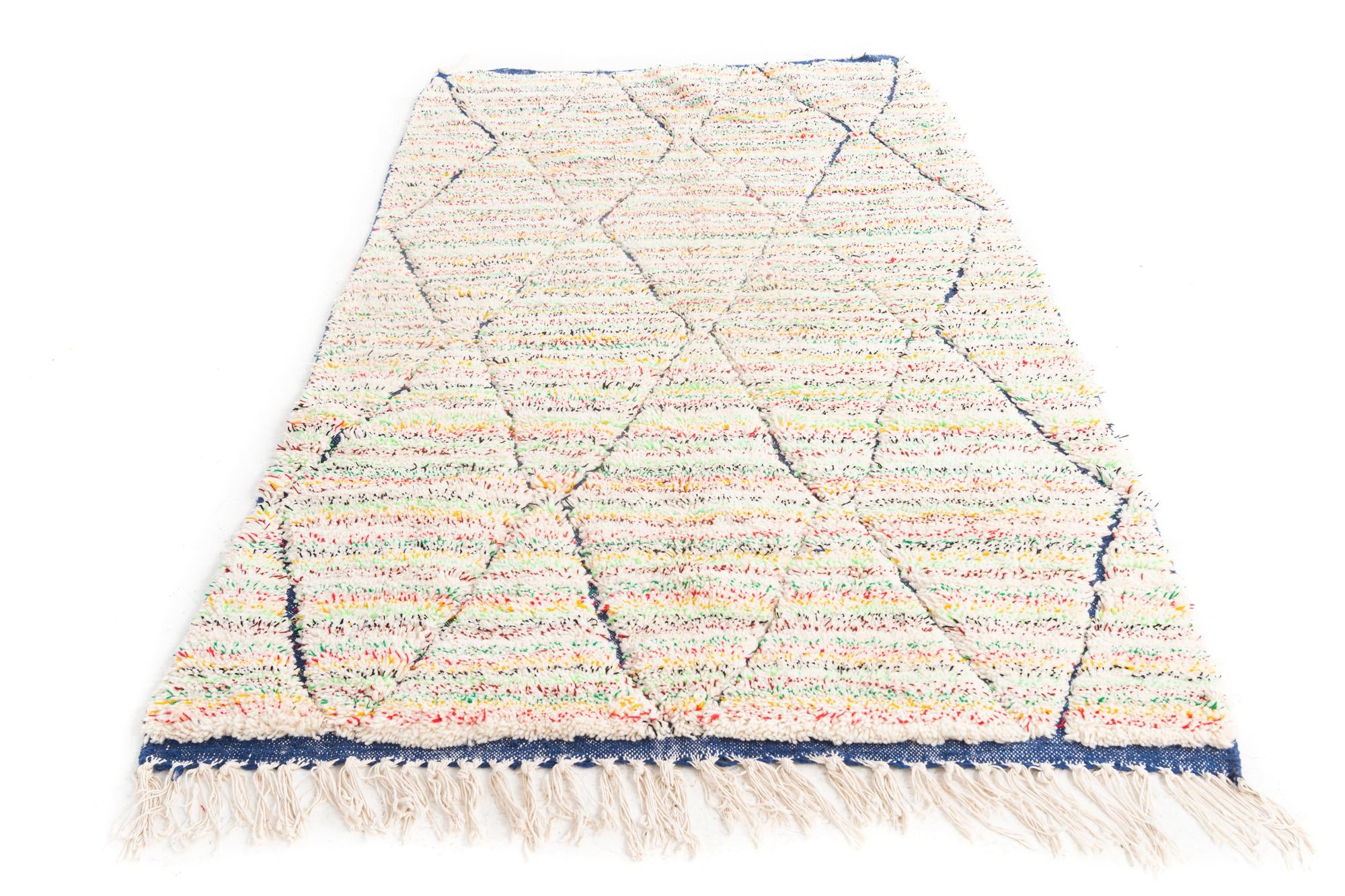 5' x 8' 5 Hand Knotted Moroccan Wool Rug