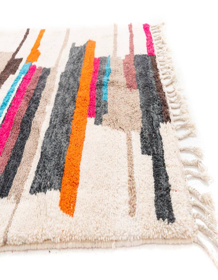 Detail image of 4' 6 x 7' 10  Hand Knotted Moroccan Wool Rug