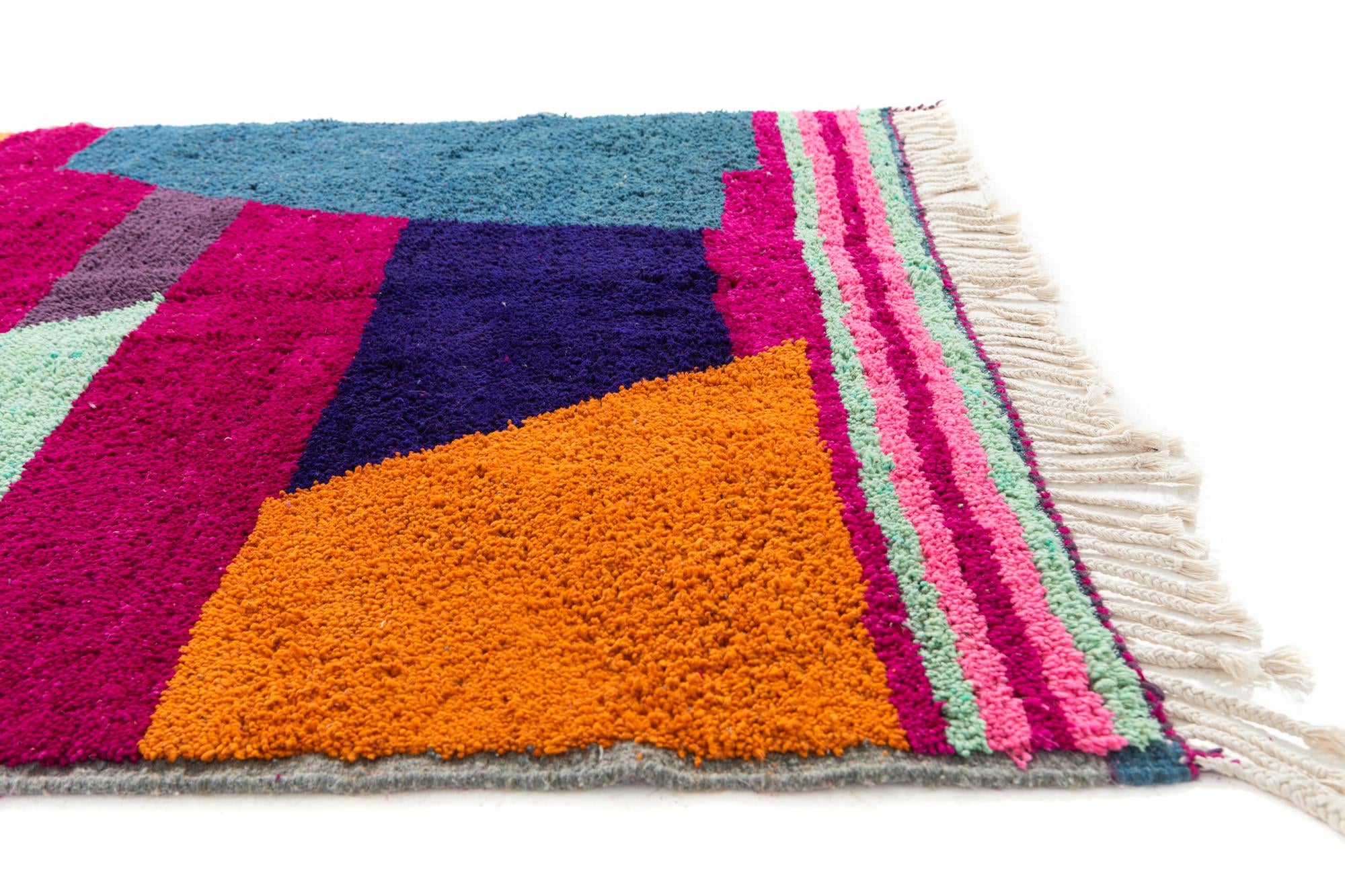 5' 5 x 8' Hand Knotted Moroccan Wool Rug