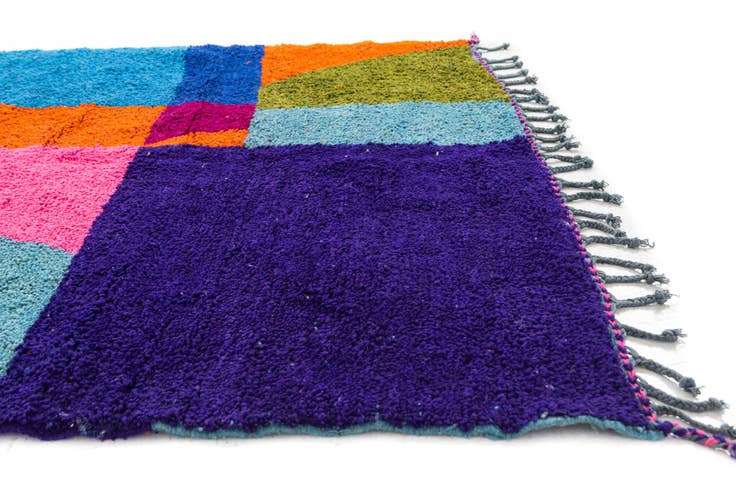 Detail image of 4' 10 x 8' Hand Knotted Moroccan Wool Rug