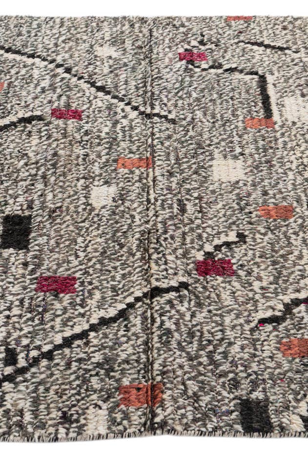 Detail image of 4' 2 x 6' 9 Hand Knotted Moroccan Wool Rug