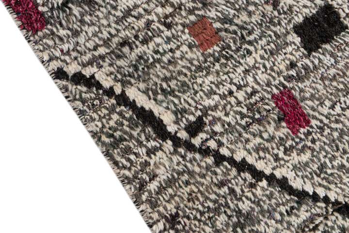 4' 2 x 6' 9 Hand Knotted Moroccan Wool Rug