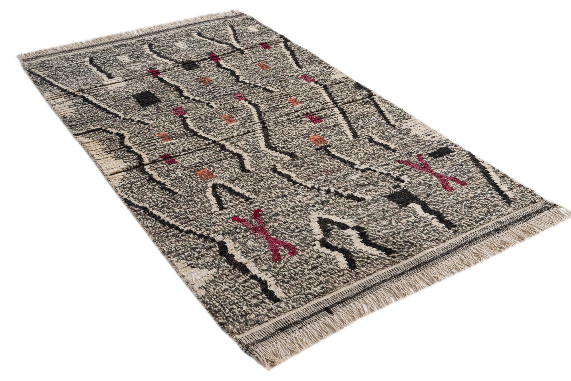 4' x 6' 9 Hand Knotted Moroccan Wool Rug