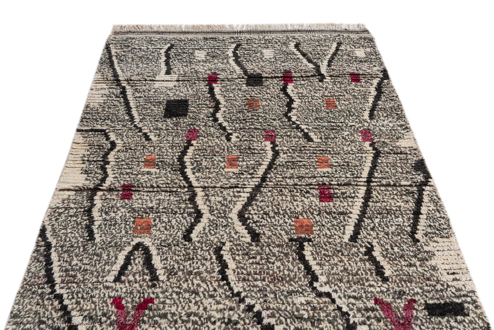 4' x 6' 9 Hand Knotted Moroccan Wool Rug