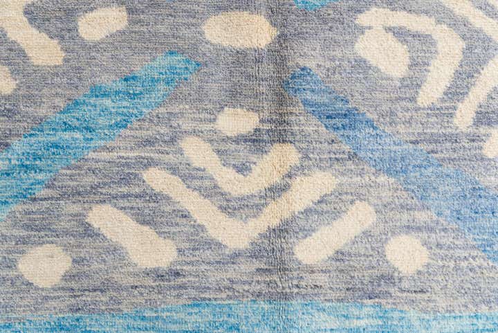 5' 6 x 8' Hand Knotted Moroccan Wool Rug