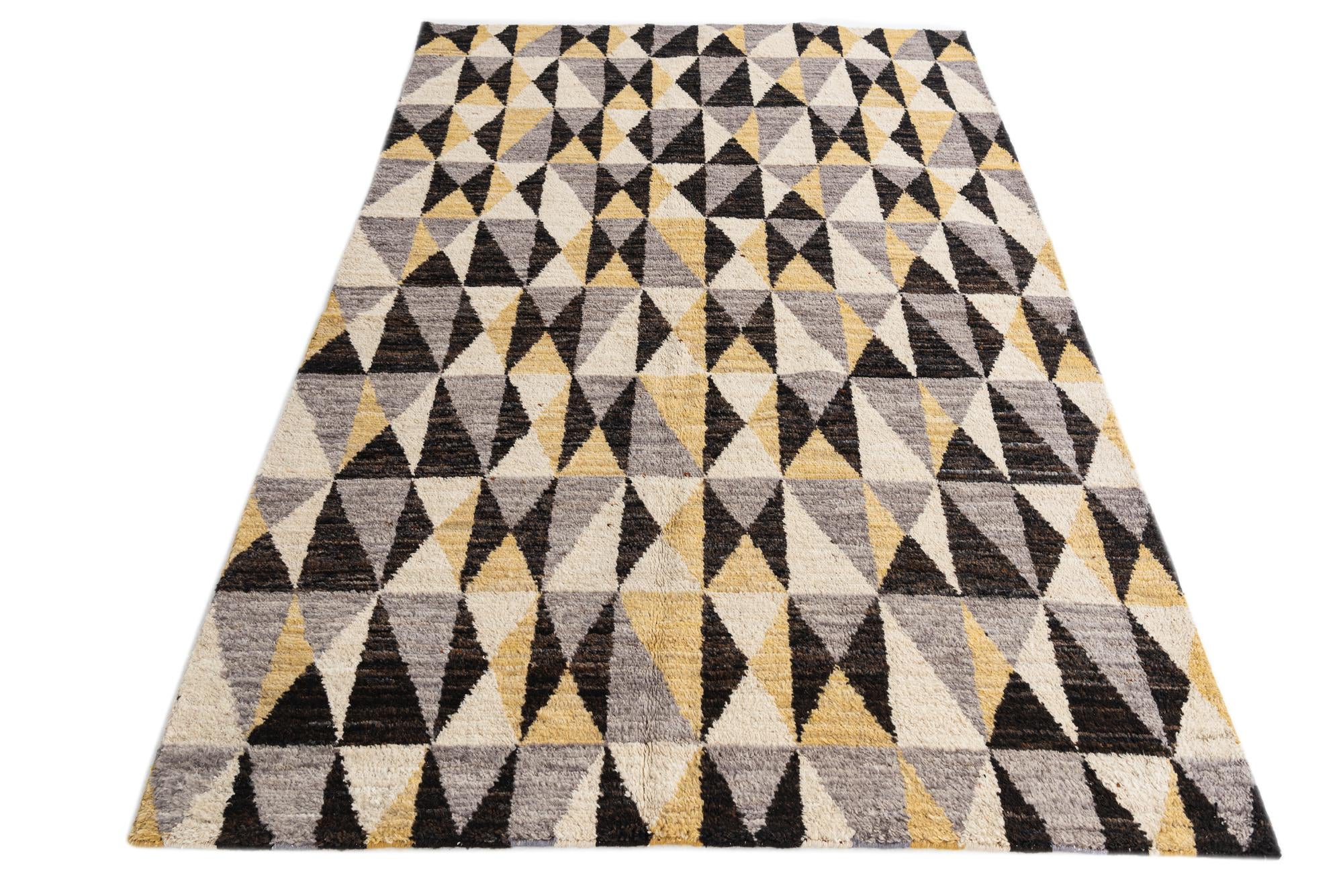 5' x 7' 8 Hand Knotted Moroccan Wool Rug