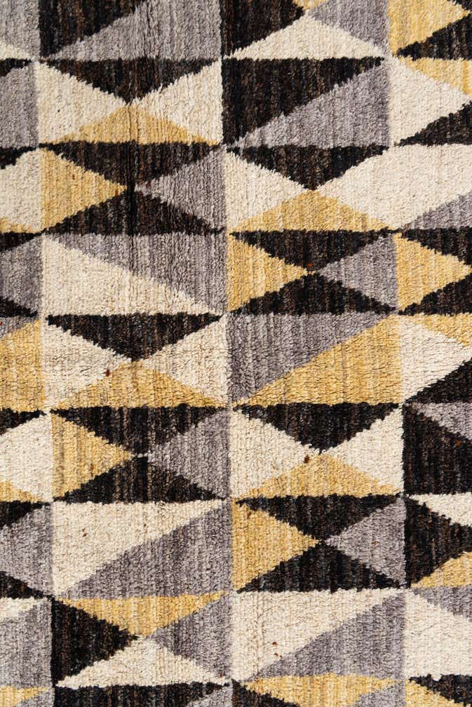 5' x 7' 8 Hand Knotted Moroccan Wool Rug