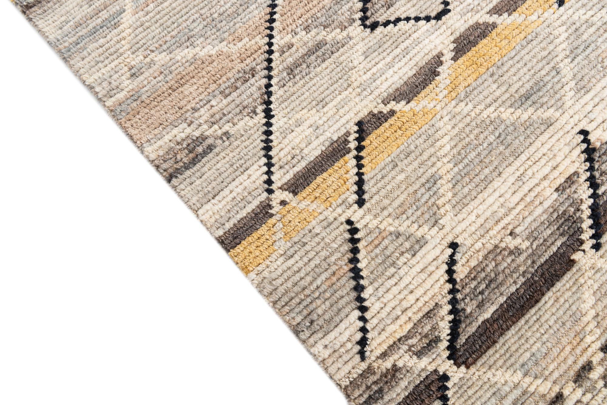 5' 9 x 9' 3 Hand Knotted Moroccan Wool Rug