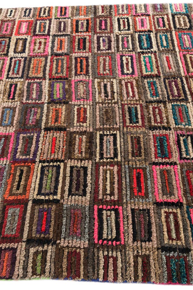 Detail image of 6' x 9' 10 Hand Knotted Moroccan Wool Rug