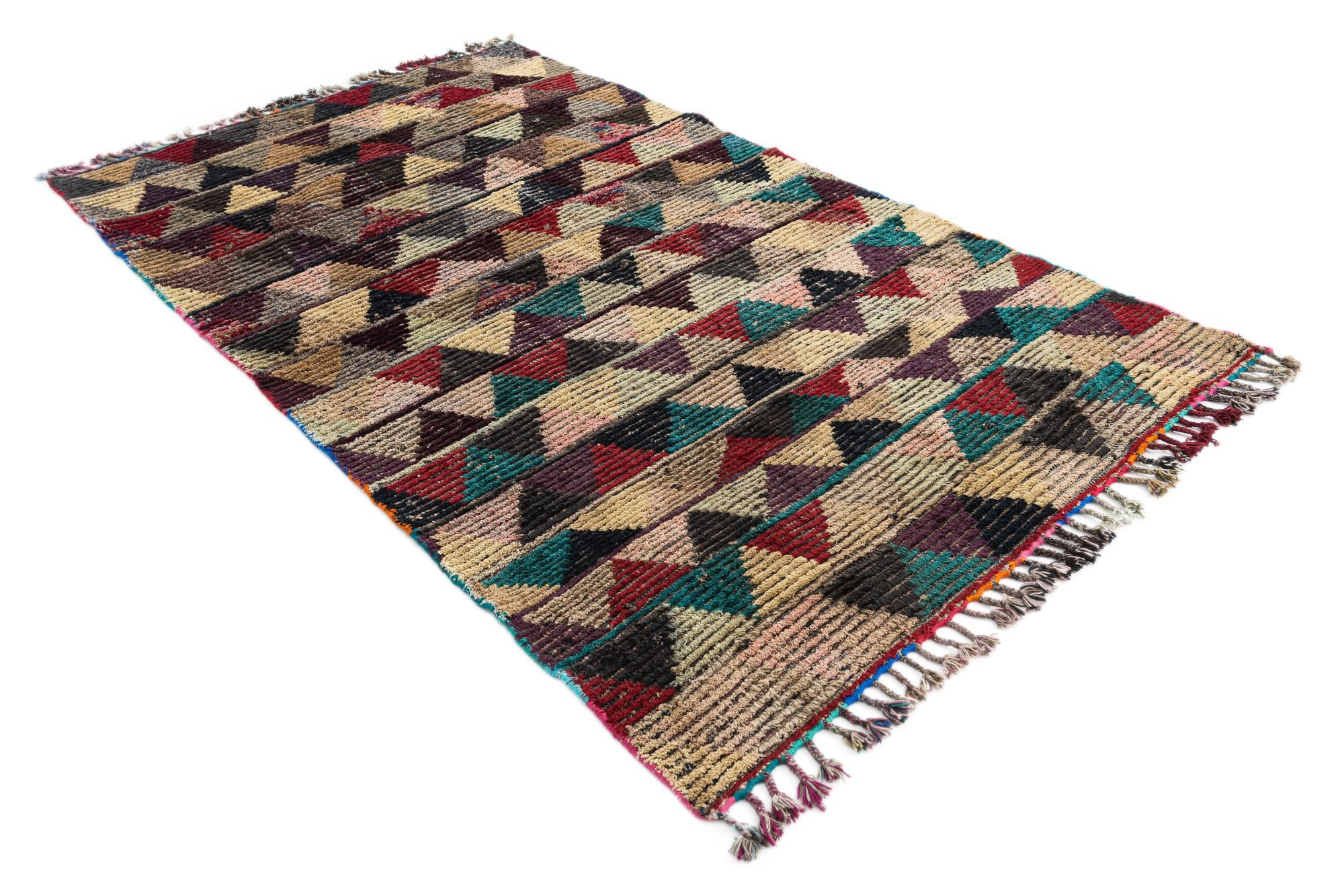 5' x 8' 5 Hand Knotted Moroccan Wool Rug