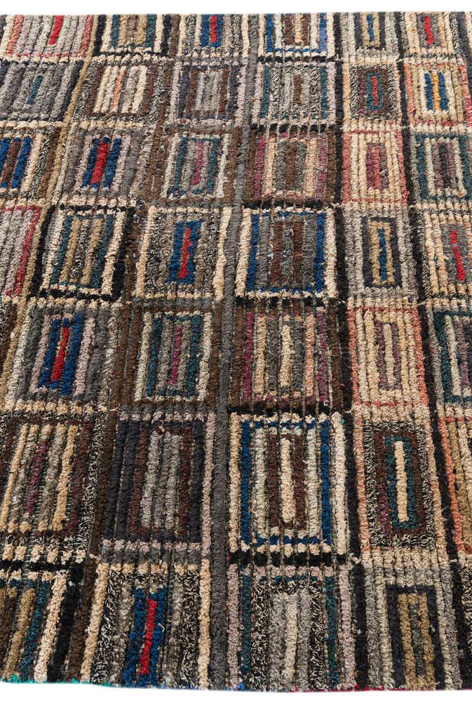 5' 5 x 8' 9 Hand Knotted Moroccan Wool Rug