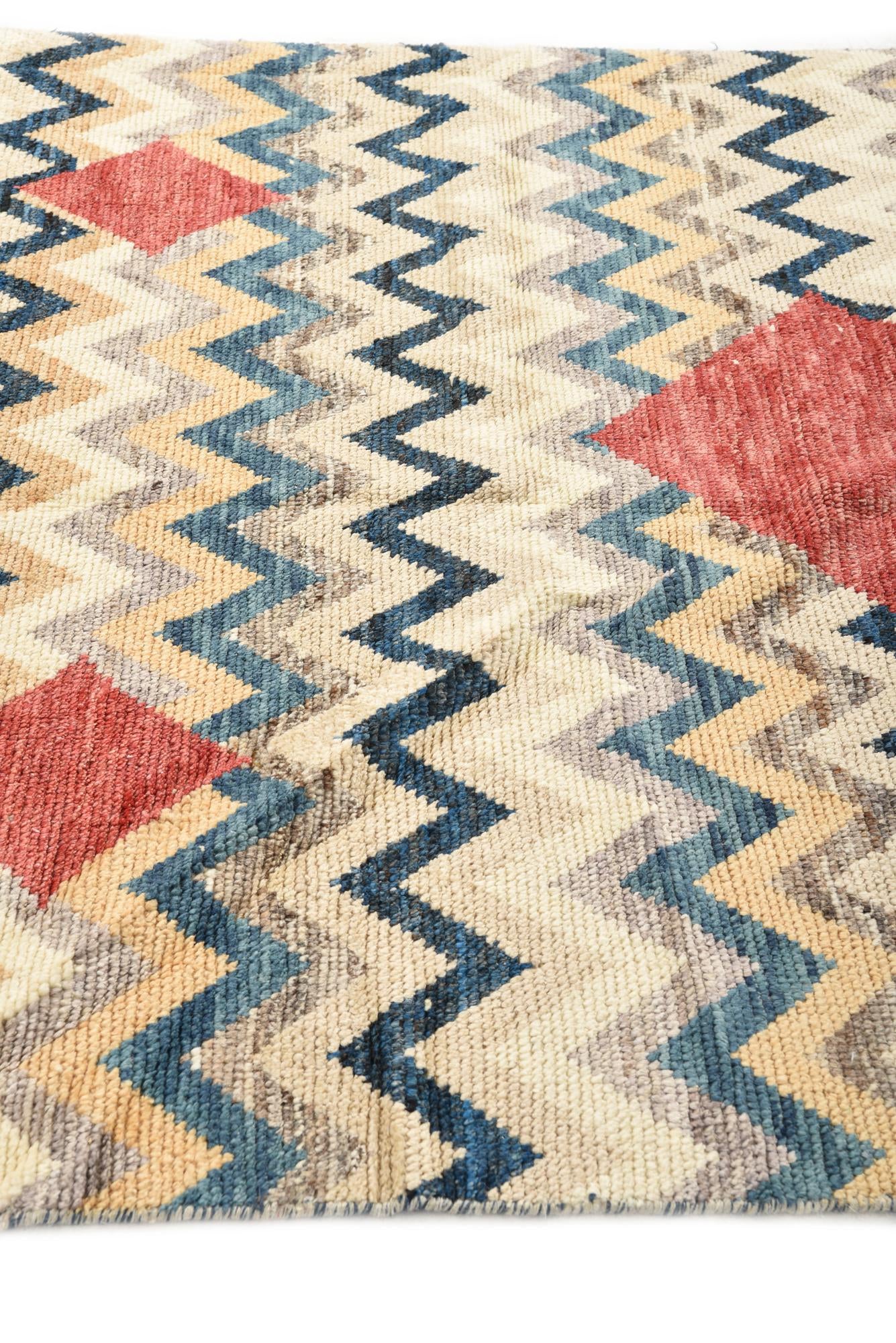 5' 9 x 8' Hand Knotted Moroccan Wool Rug