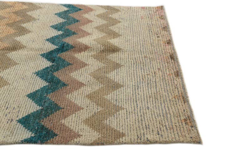 Detail image of 4' 8 x 7' 8 Hand Knotted Moroccan Wool Rug