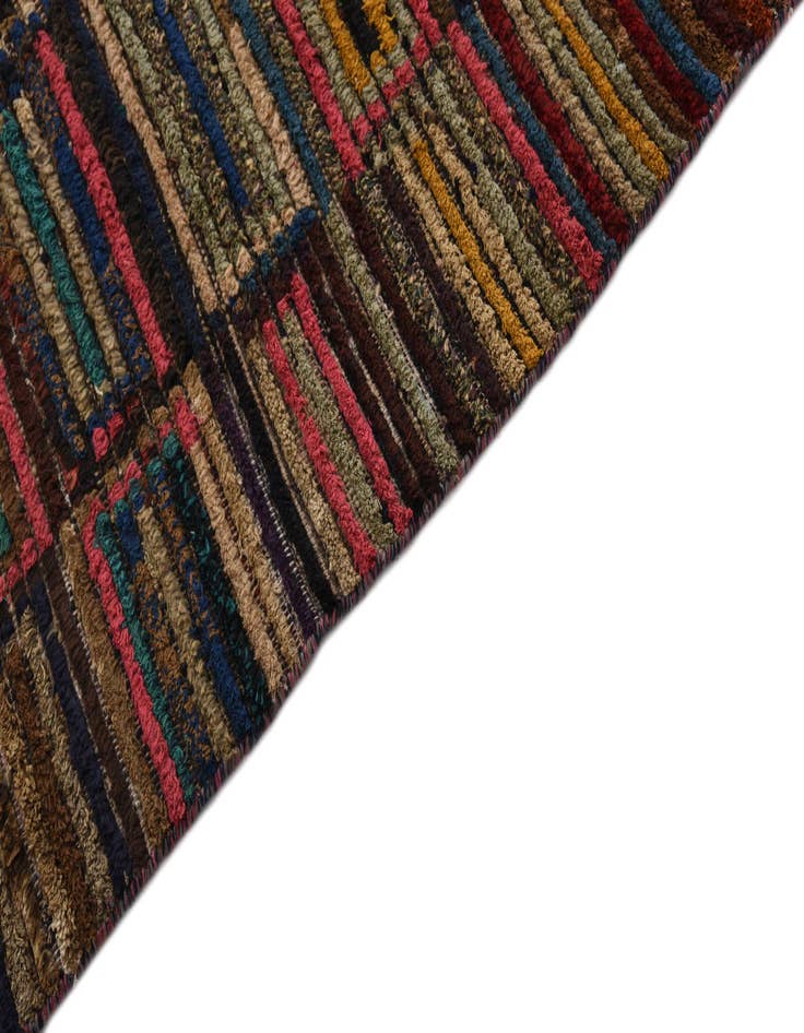 Detail image of 7' 5 x 9' 10 Hand Knotted Moroccan Wool Rug