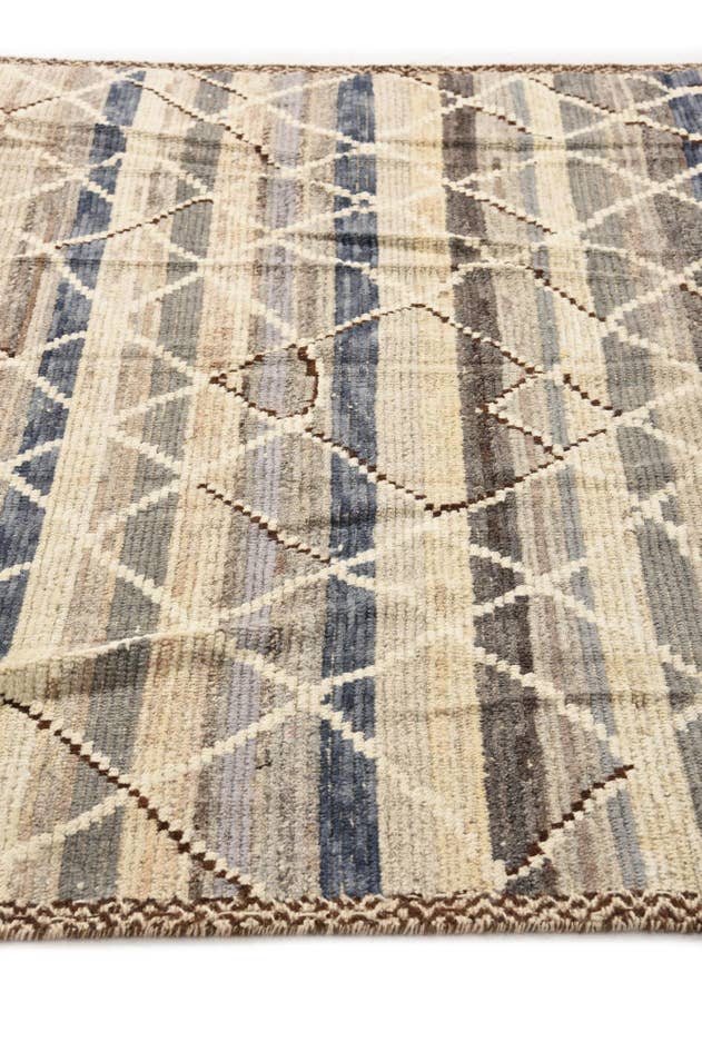 Detail image of 5' 10 x 9' 2 Hand Knotted Moroccan Wool Rug