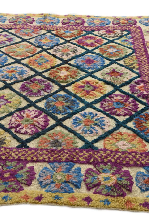 Detail image of 6' 8 x 10' 8 Hand Knotted Moroccan Wool Rug