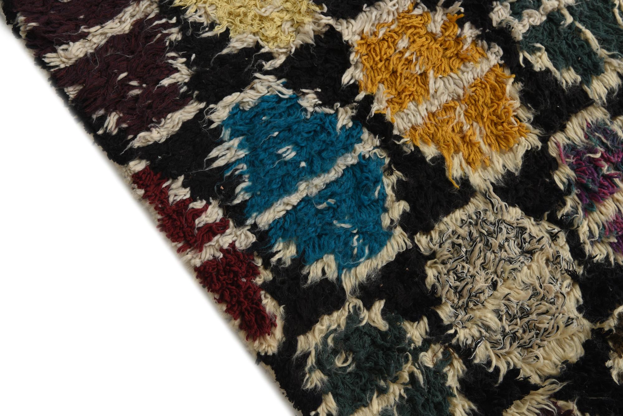 5' 5 x 7' 10 Hand Knotted Moroccan Wool Rug