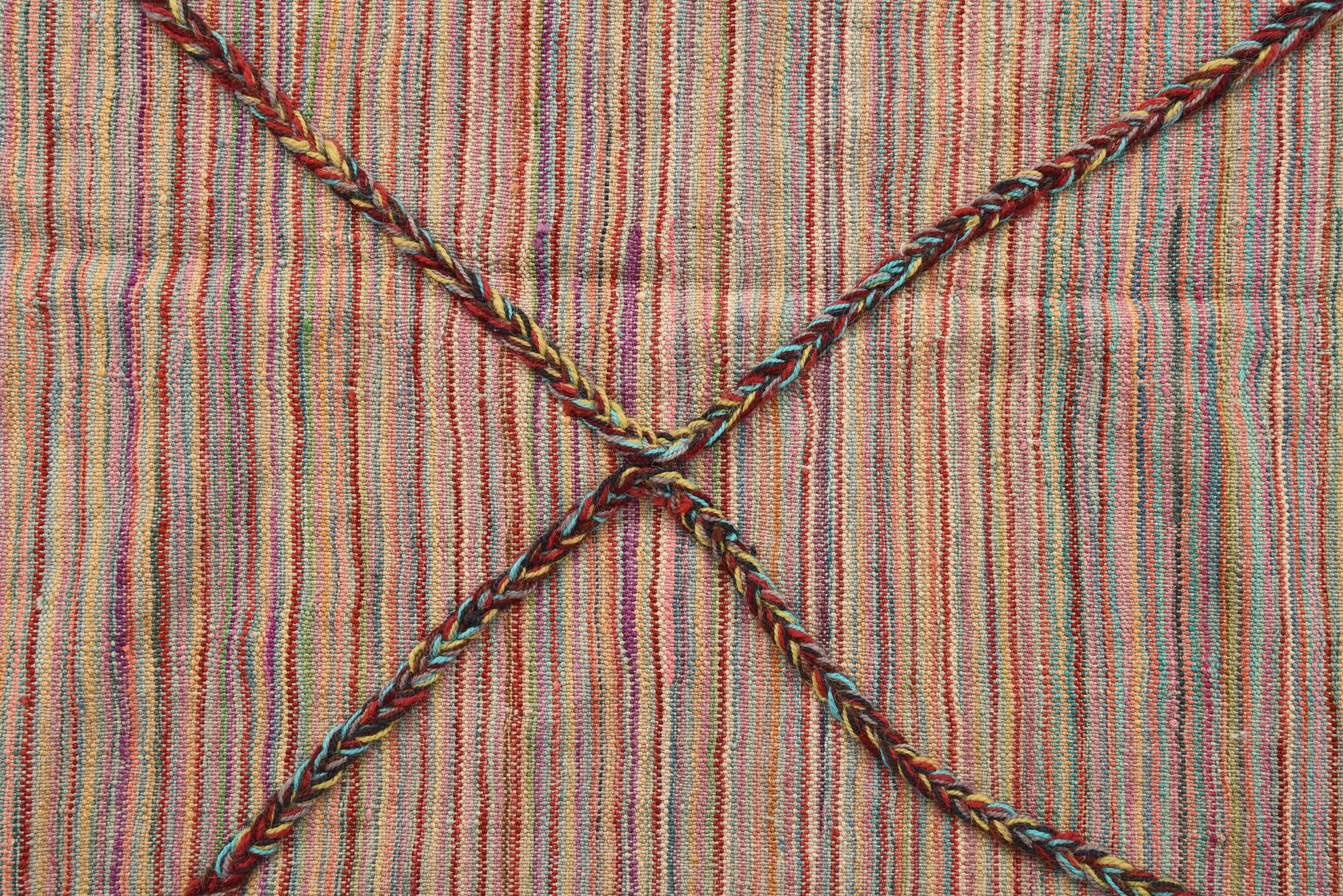 4' 9 x 6' 4 Hand Knotted Moroccan Wool Rug