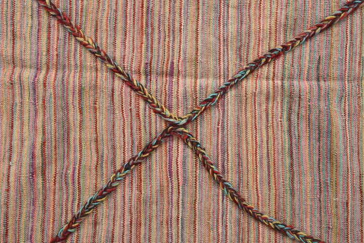 4' 9 x 6' 4 Hand Knotted Moroccan Wool Rug