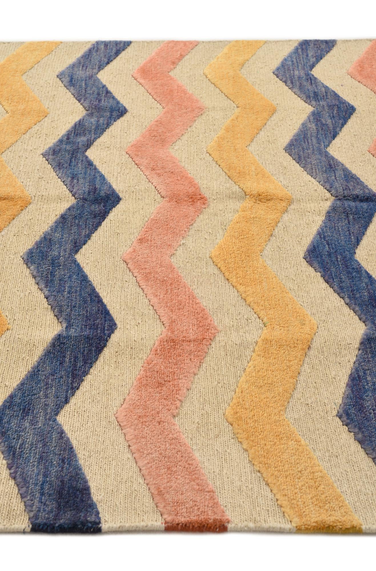 5' 1 x 7' Hand Knotted Moroccan Wool Rug